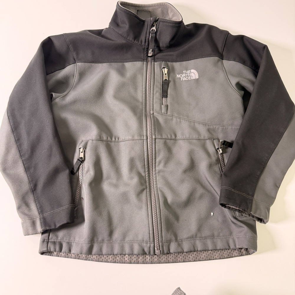 The North Face Boys Small 7/8 Grey Black Softshell Fleece Lined Full Zip Jacket
